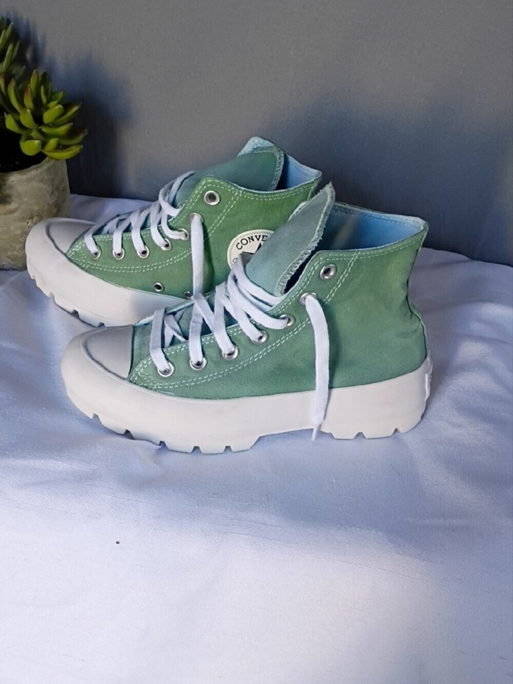 Converse Women's Chuck Taylor High Top Sneakers in Mint Green & Blue Size 7 - Picture 9 of 15